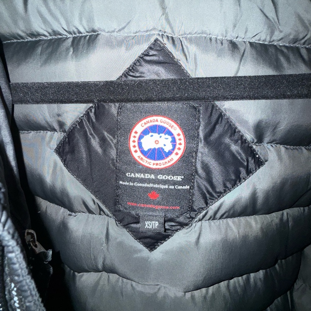 Authentic Canada Goose Black Quilted Down Jacket with Signature Patch Size XS - Picture 2 of 9